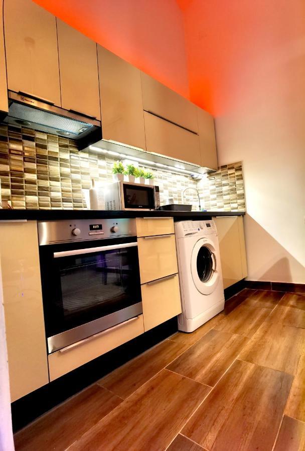 Appartamento Dolce vita supremier Budapest Esterno foto